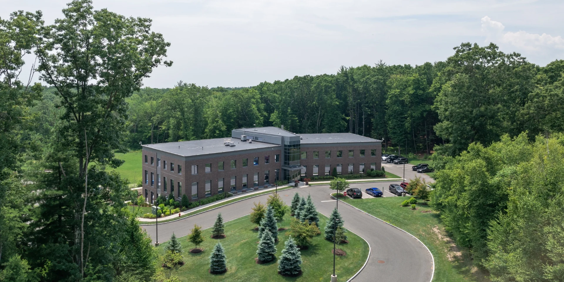 800 Kelly Way building and entrance aerial