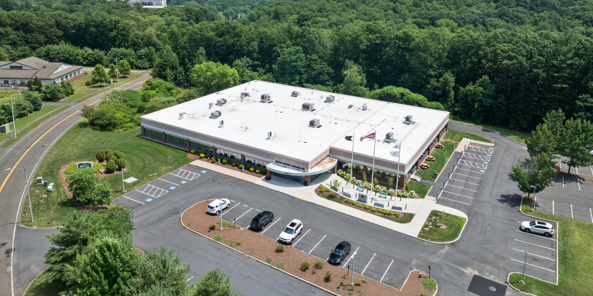 600 Kelly Way aerial view of property